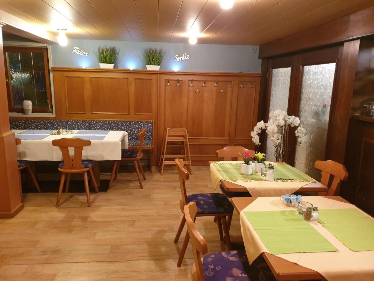 Landgasthof Rose Hotel Ditzingen Bagian luar foto
