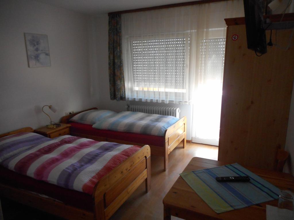 Landgasthof Rose Hotel Ditzingen Bagian luar foto